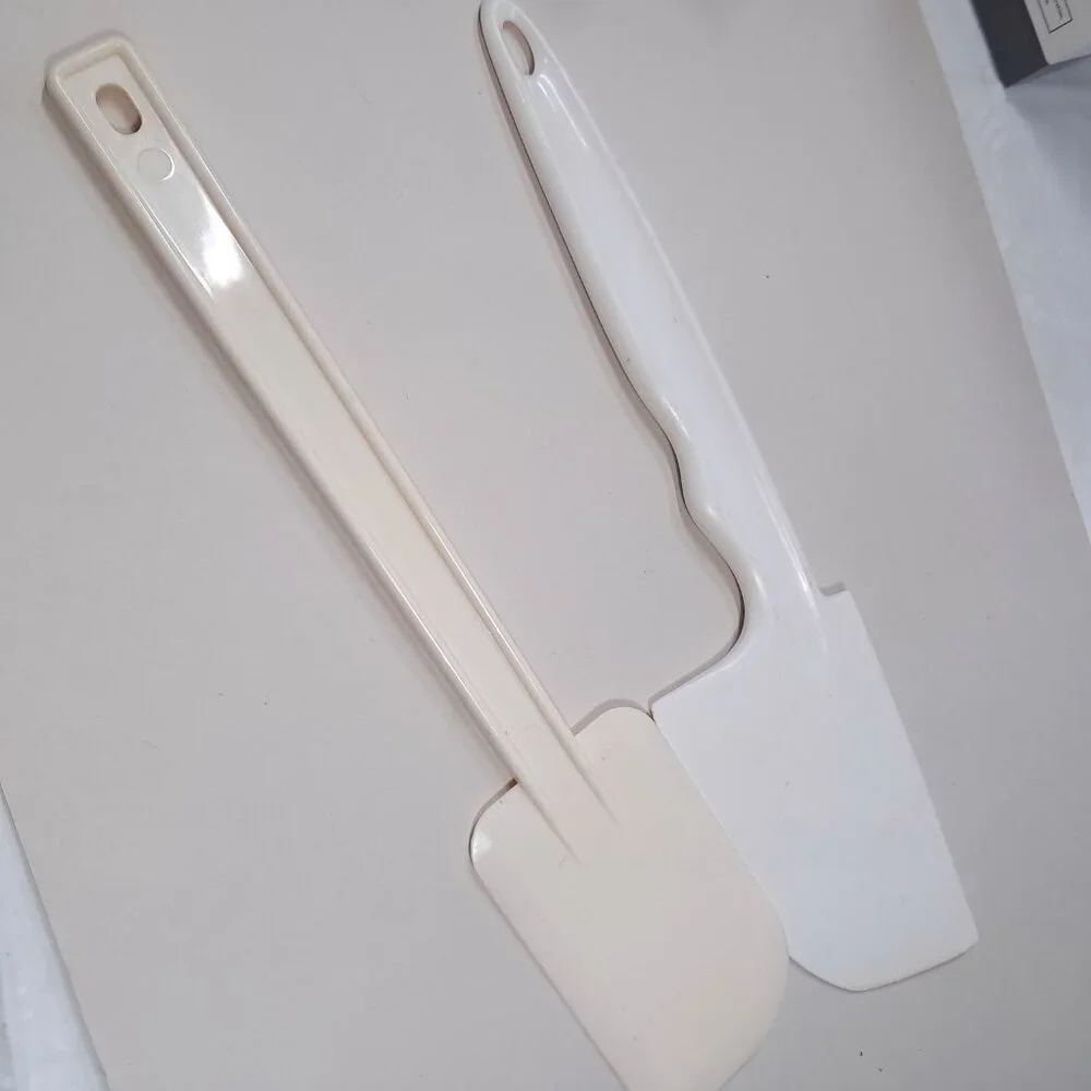 Cuisinart set 2 Nylon Spatula‎ Bowl Scraper made Japan off white almond DLC-650